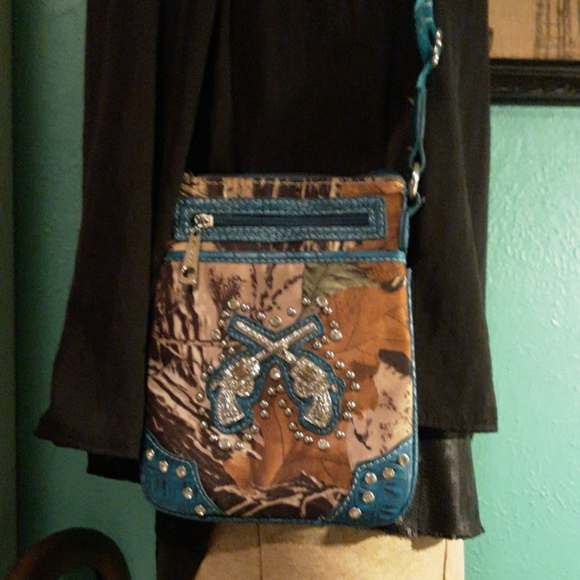 YESIR CROSSBODY BAG - Picture 13 of 13